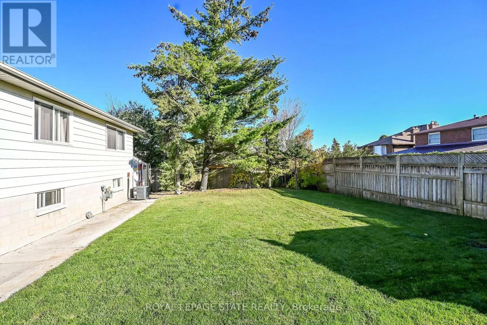 411 QUEEN VICTORIA DRIVE