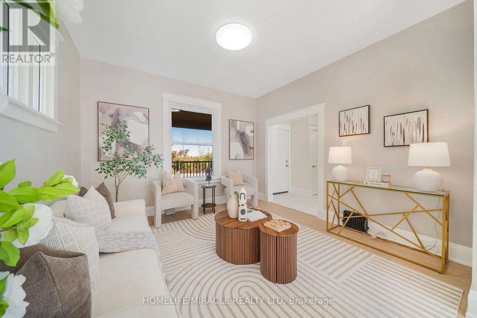 323 QUEENSTON ROAD