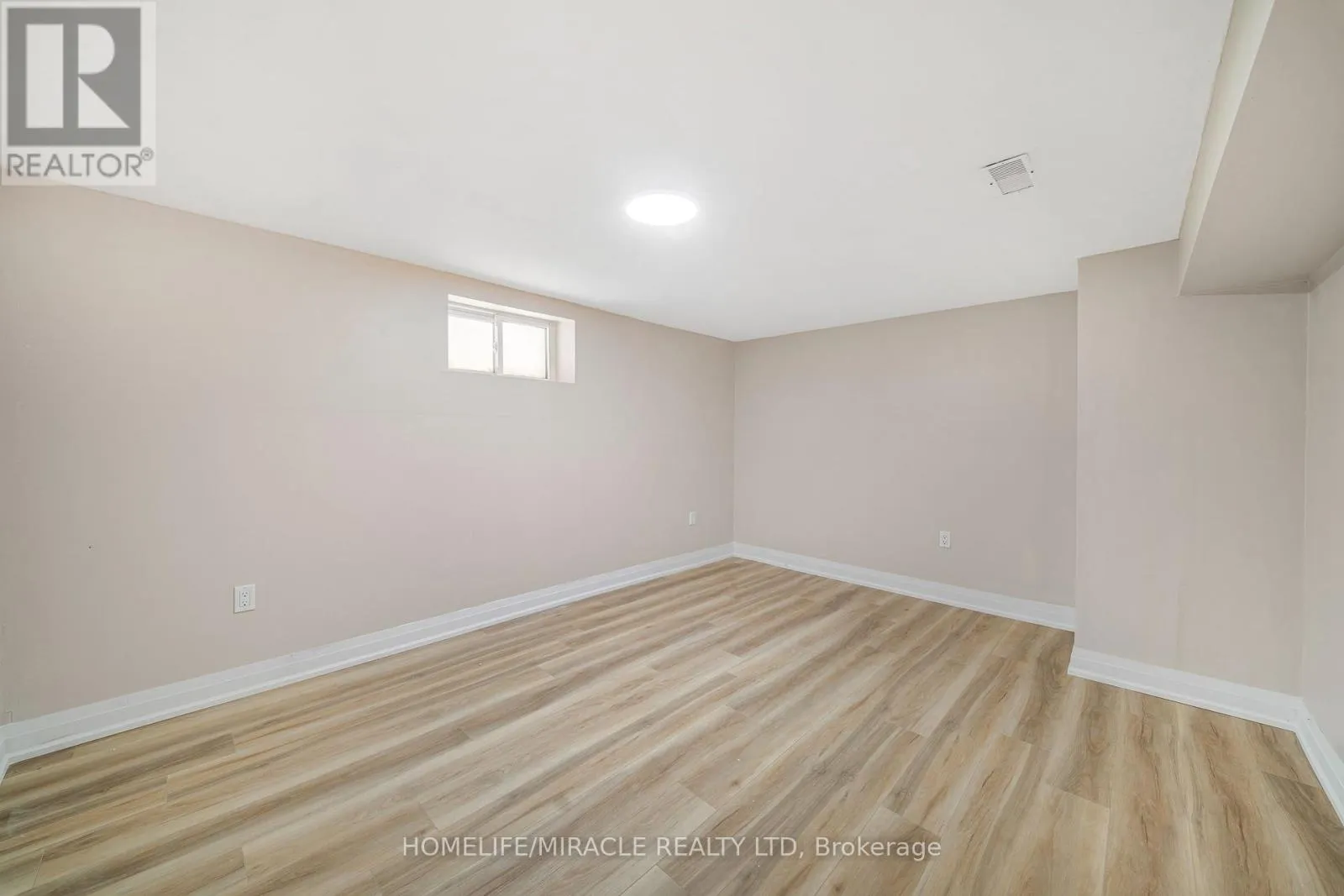 323 QUEENSTON ROAD