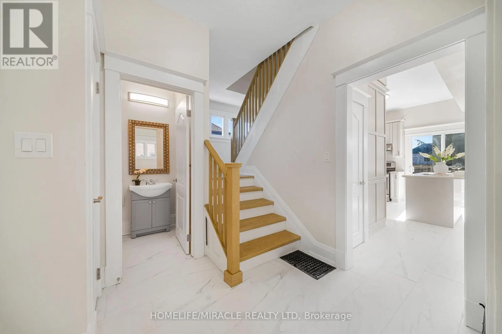 323 QUEENSTON ROAD