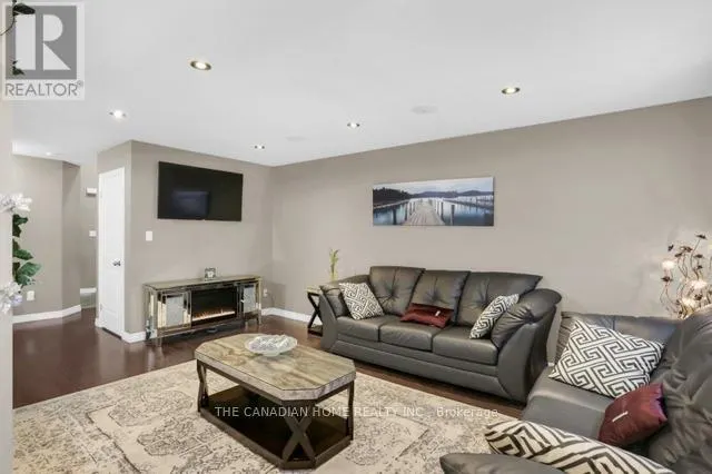 3375 EMILYCARR LANE