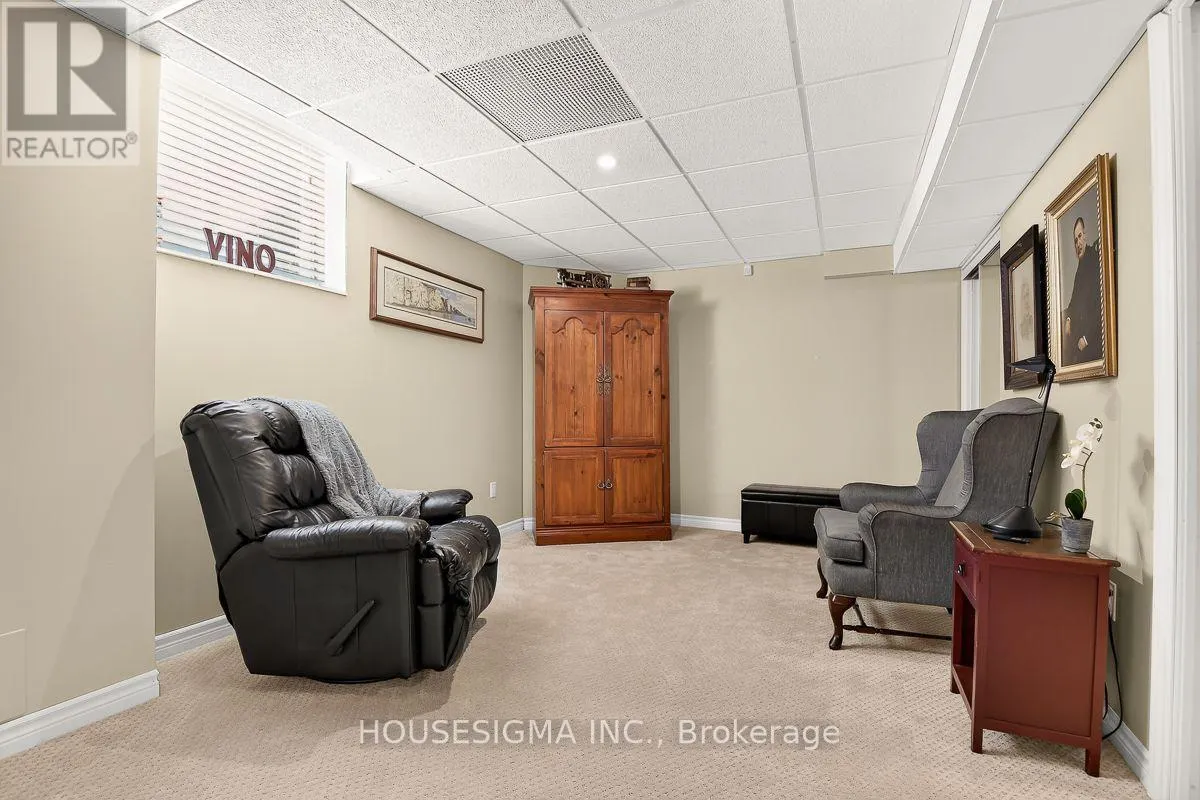 798 GREENLY DRIVE