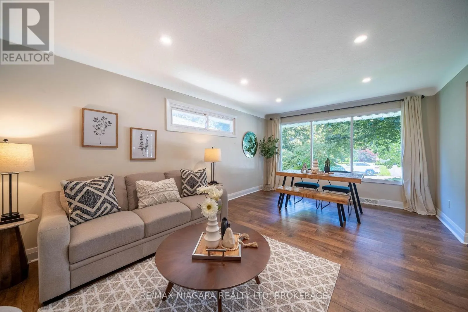15 SPRINGBANK DRIVE