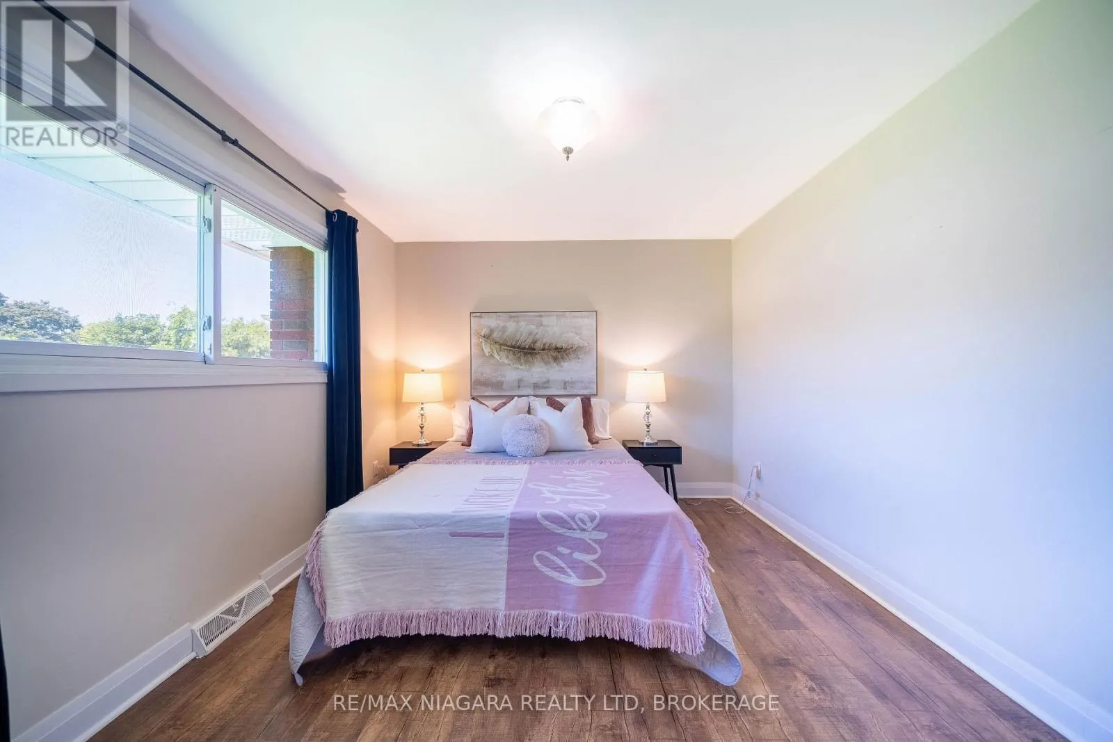 15 SPRINGBANK DRIVE