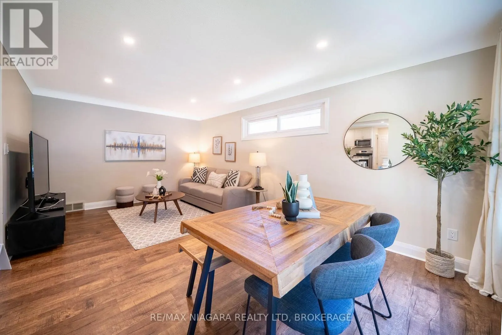 15 SPRINGBANK DRIVE