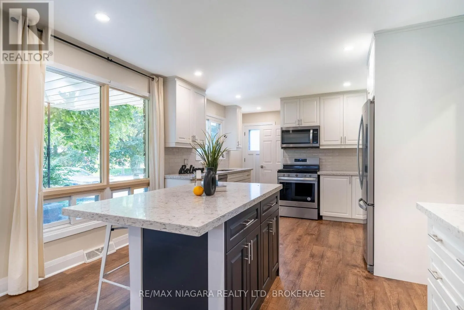 15 SPRINGBANK DRIVE