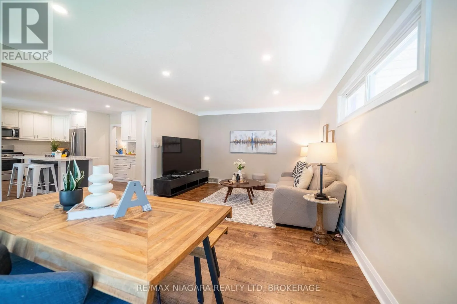 15 SPRINGBANK DRIVE
