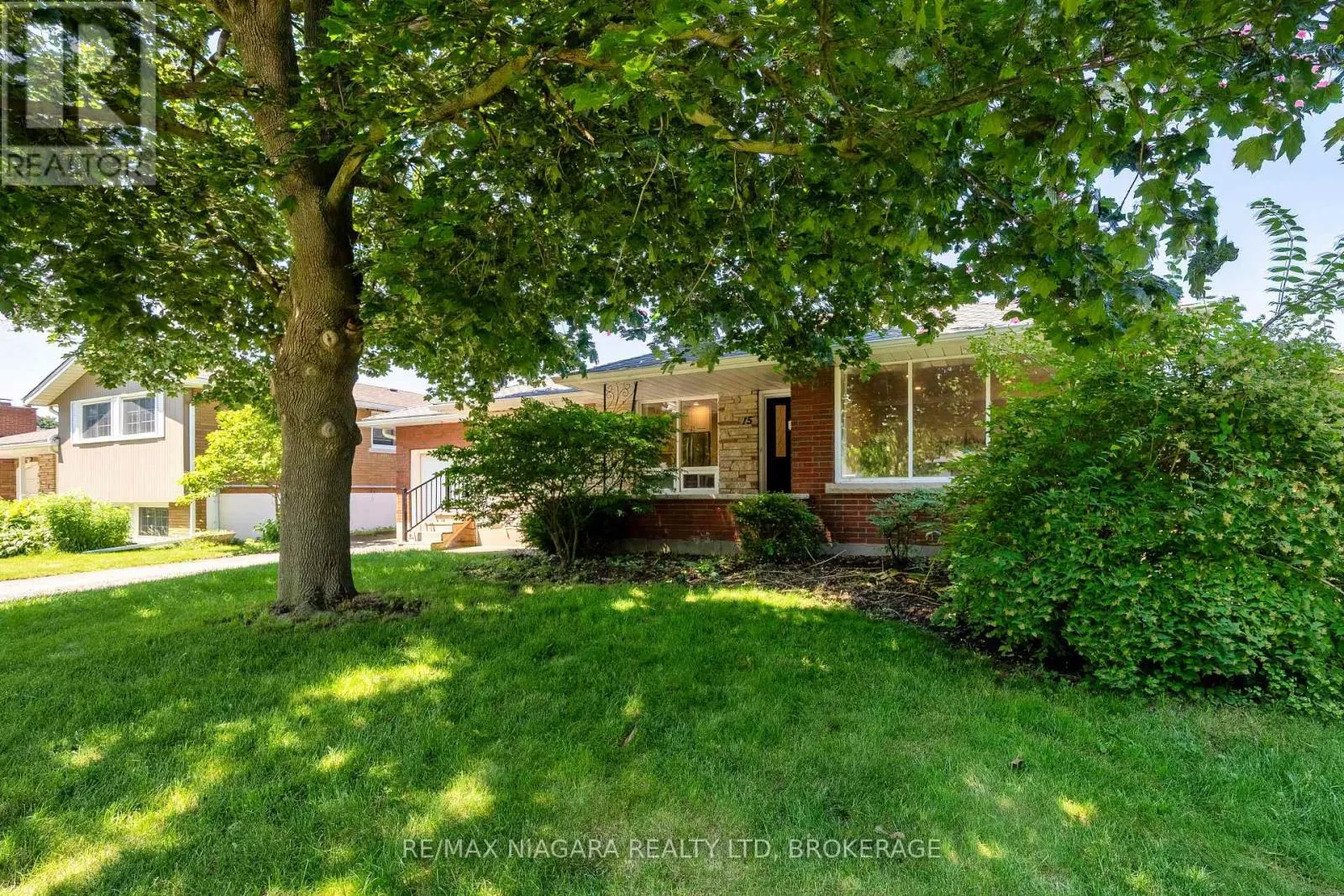 15 SPRINGBANK DRIVE