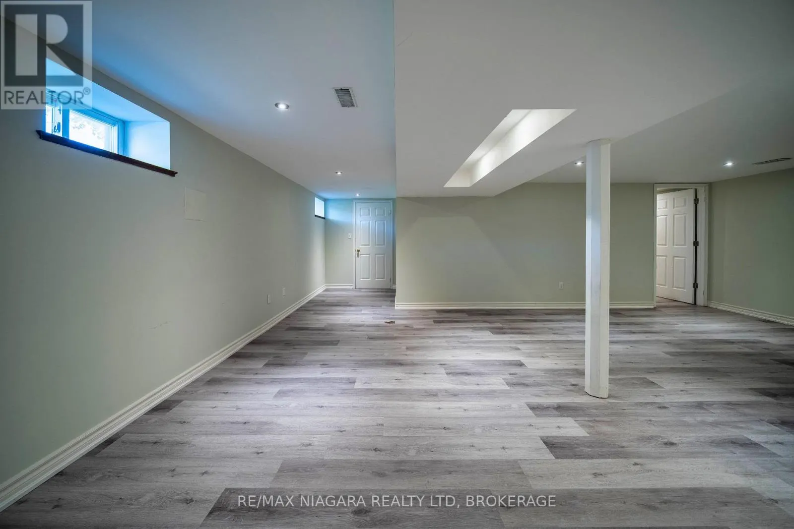 15 SPRINGBANK DRIVE