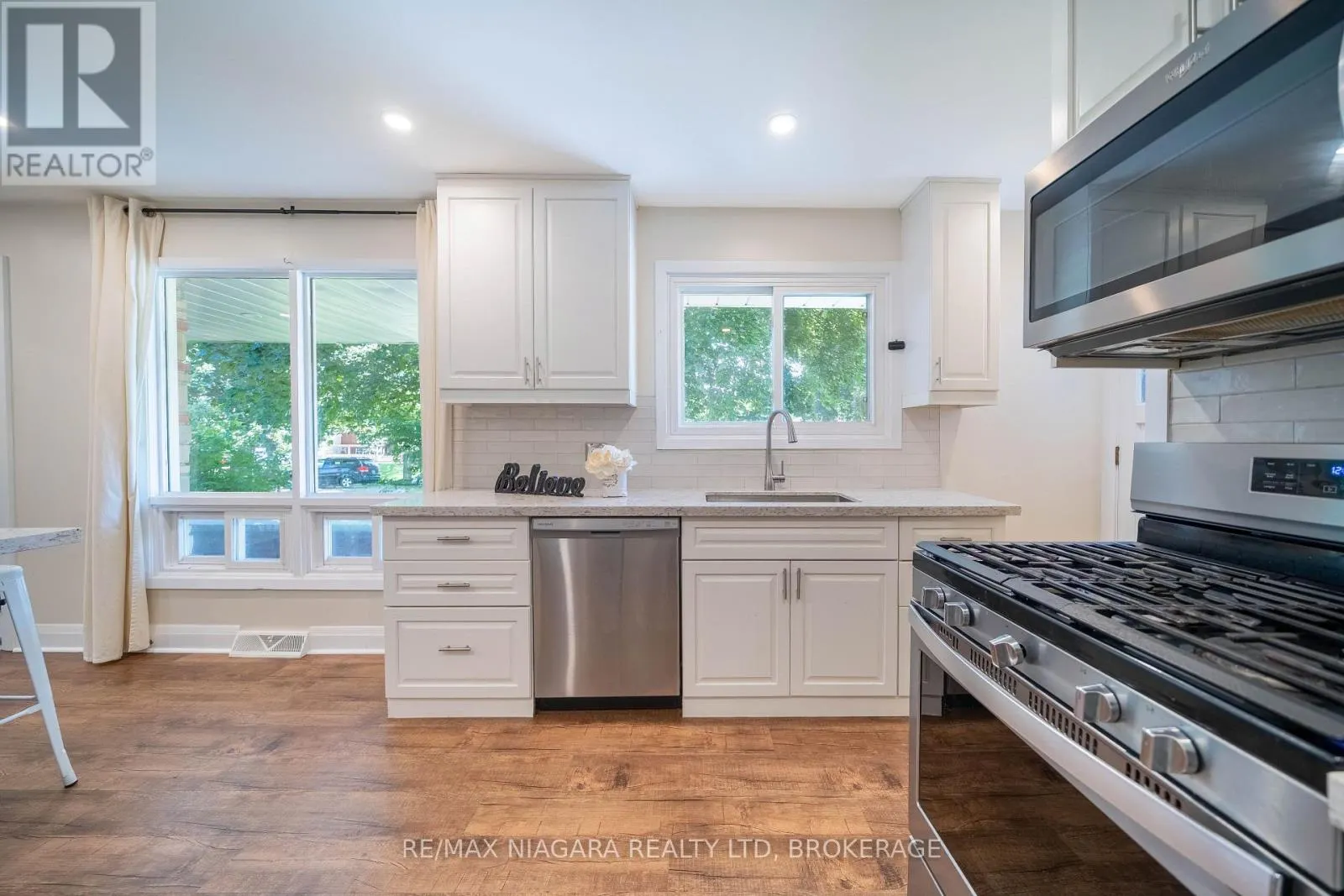 15 SPRINGBANK DRIVE
