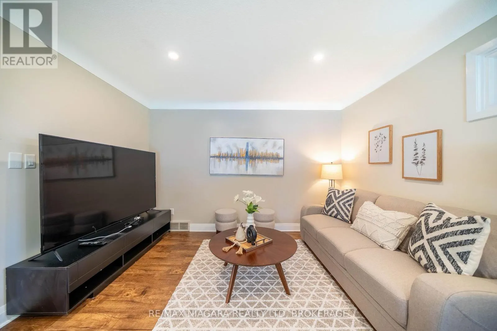 15 SPRINGBANK DRIVE