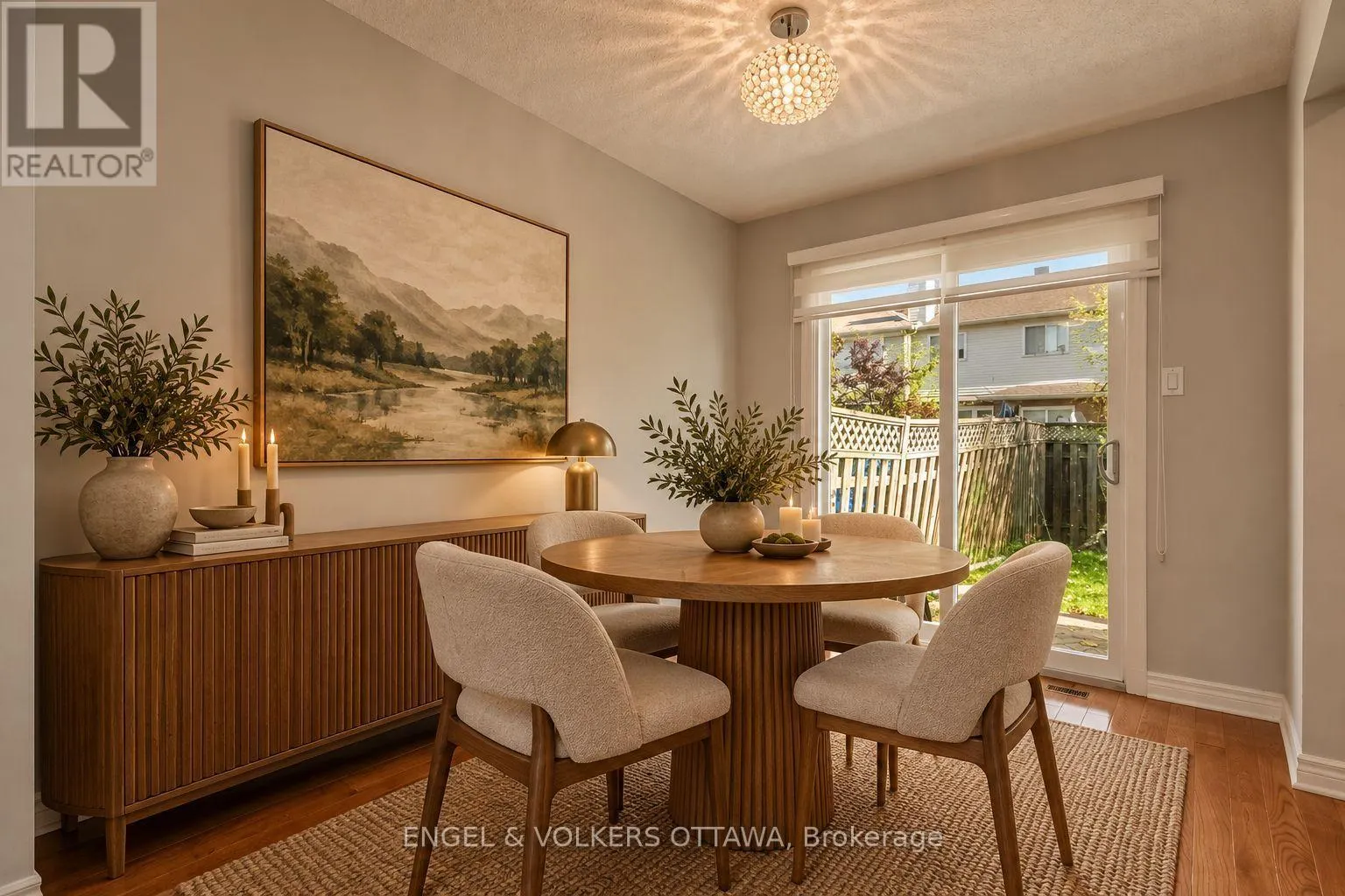 29 WOODBURY CRESCENT
