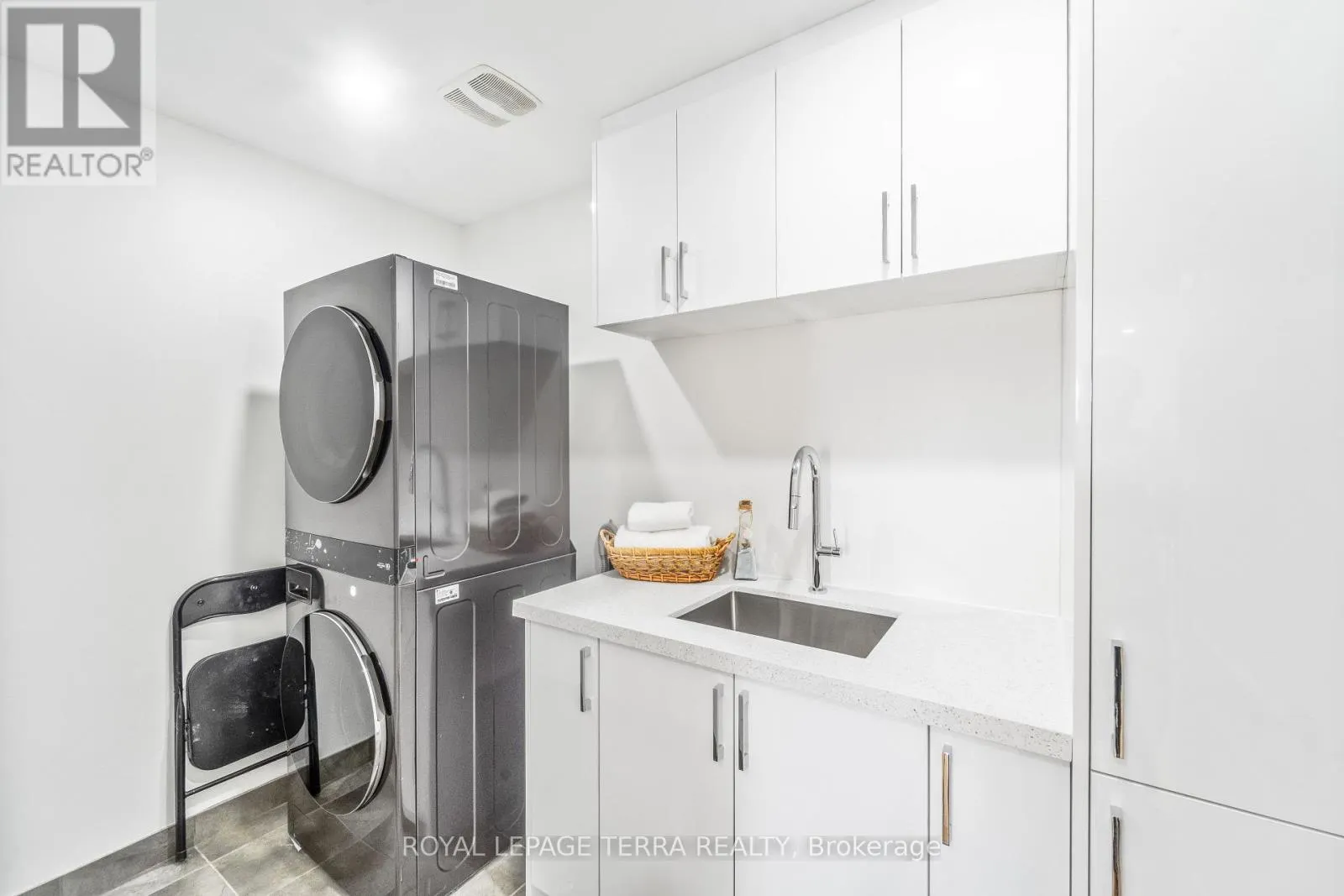 35 WHISTLER STREET