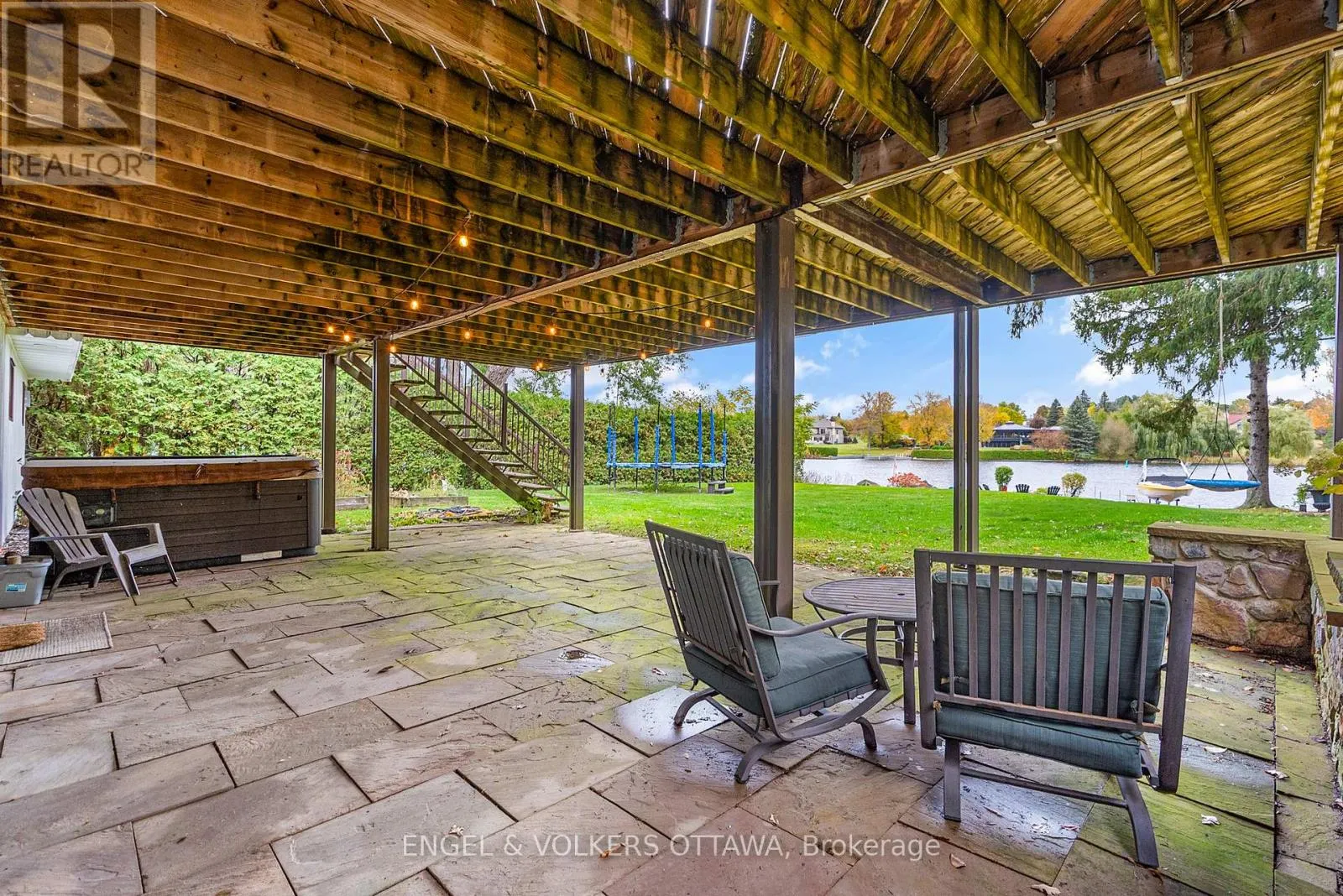 1073 ISLAND VIEW DRIVE