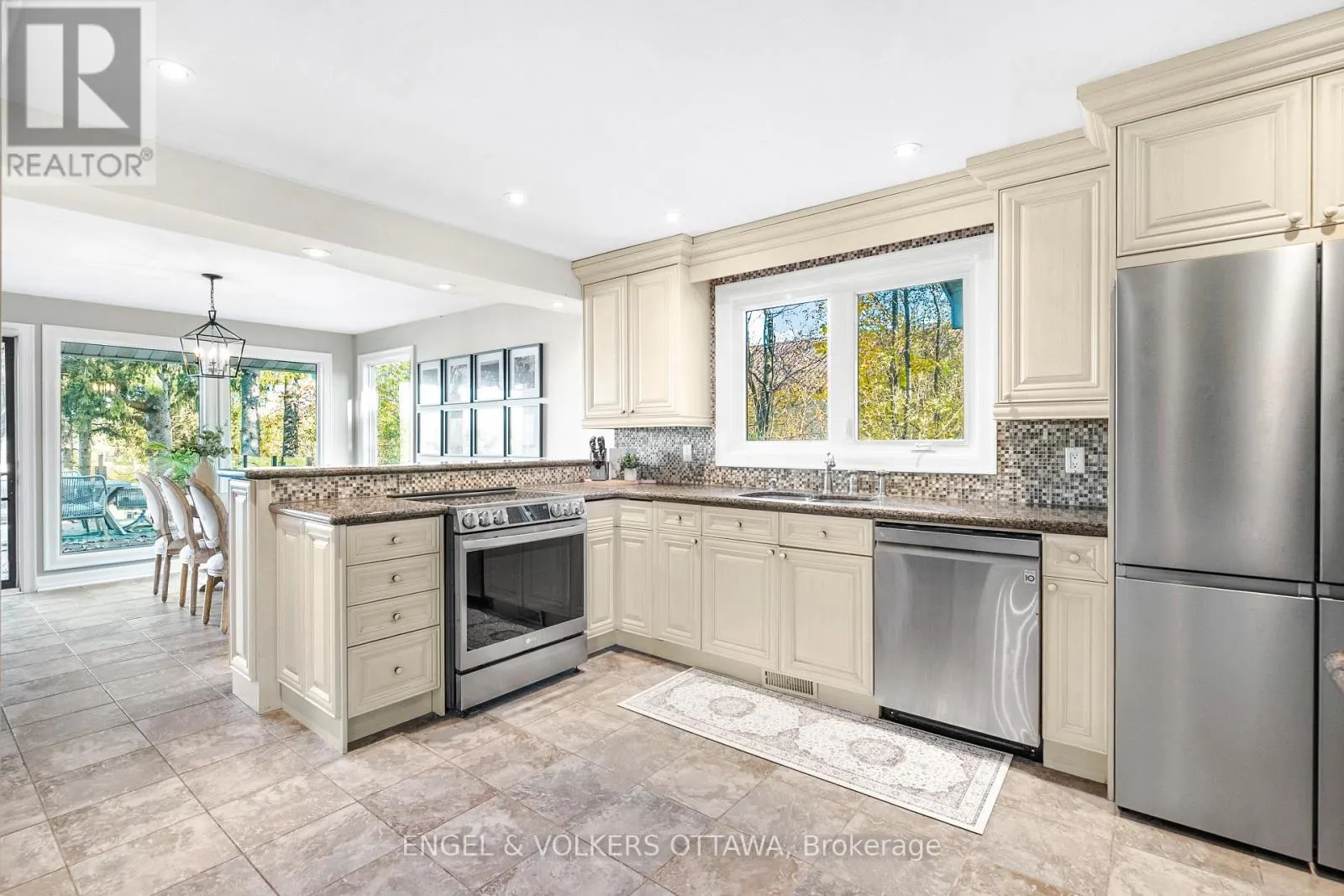 1073 ISLAND VIEW DRIVE