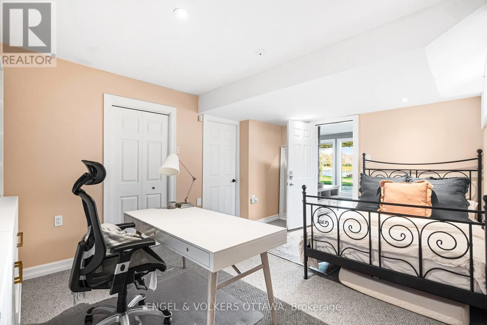 1073 ISLAND VIEW DRIVE