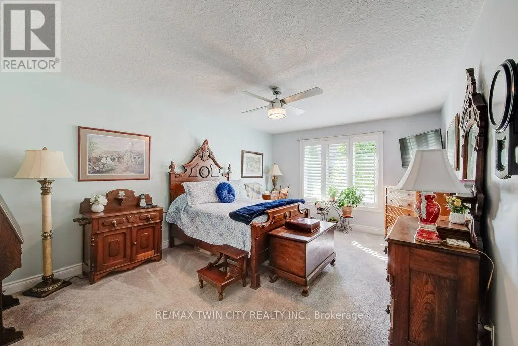 27 CORAL GABLES CRESCENT