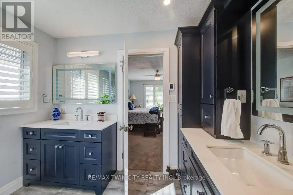 27 CORAL GABLES CRESCENT