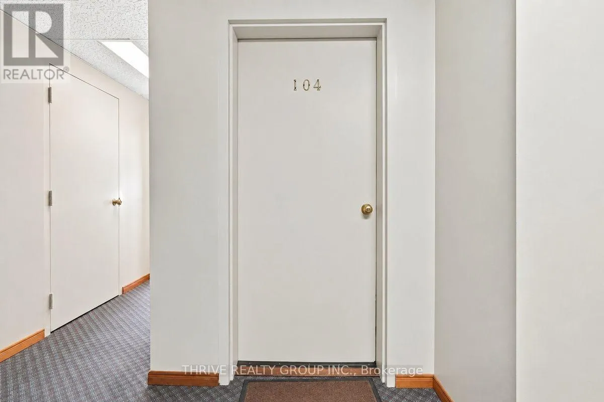104 - 8 LAKE ROAD #104