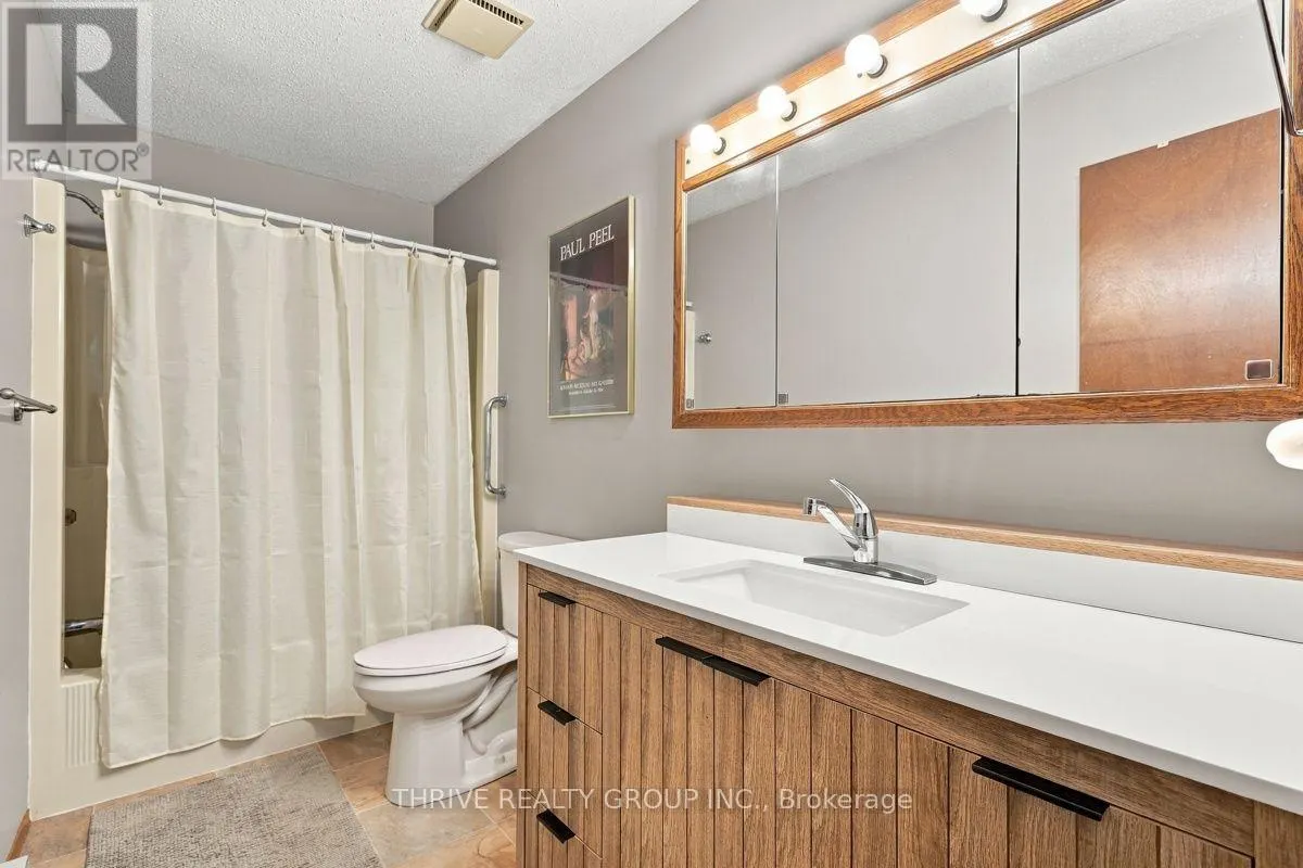 104 - 8 LAKE ROAD #104