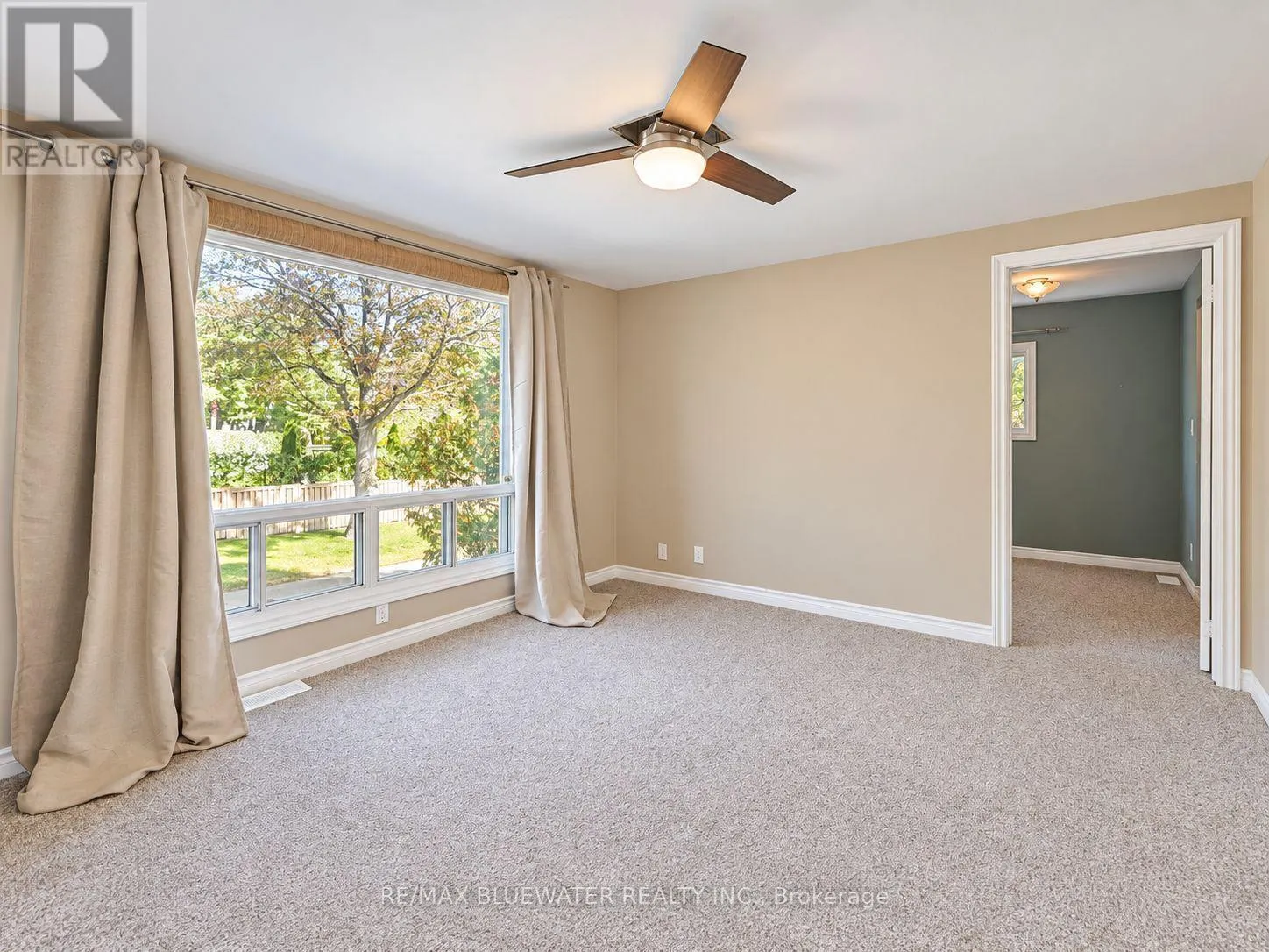 10138 EDMONDS BOULEVARD