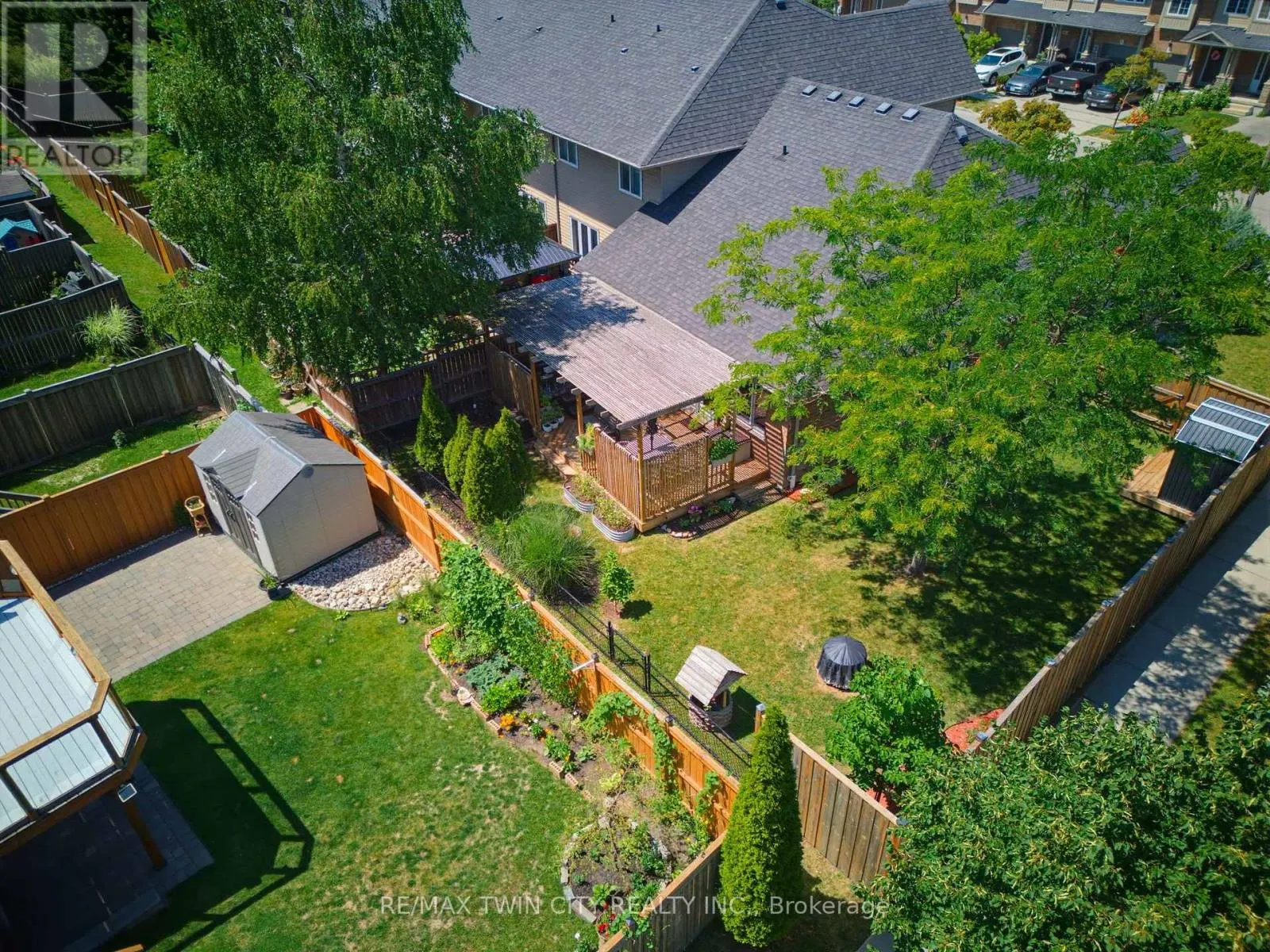 934 ZELLER CRESCENT