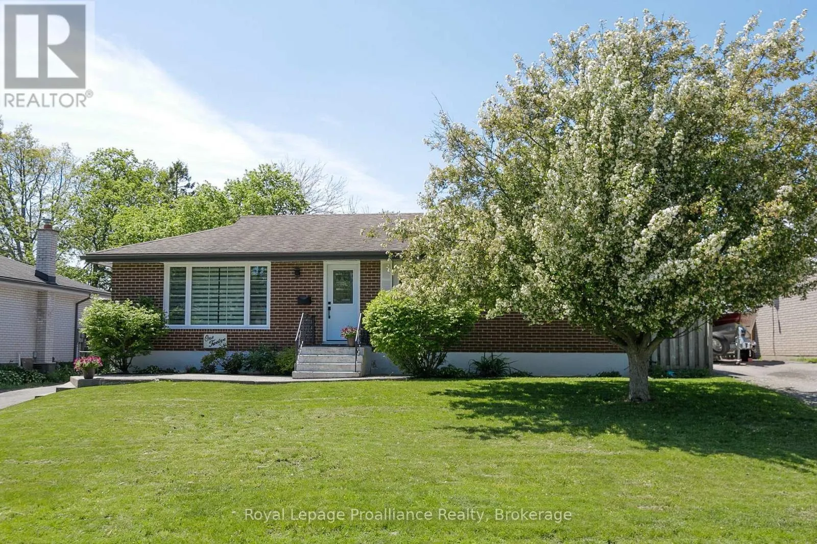 112 PROSPECT HILL