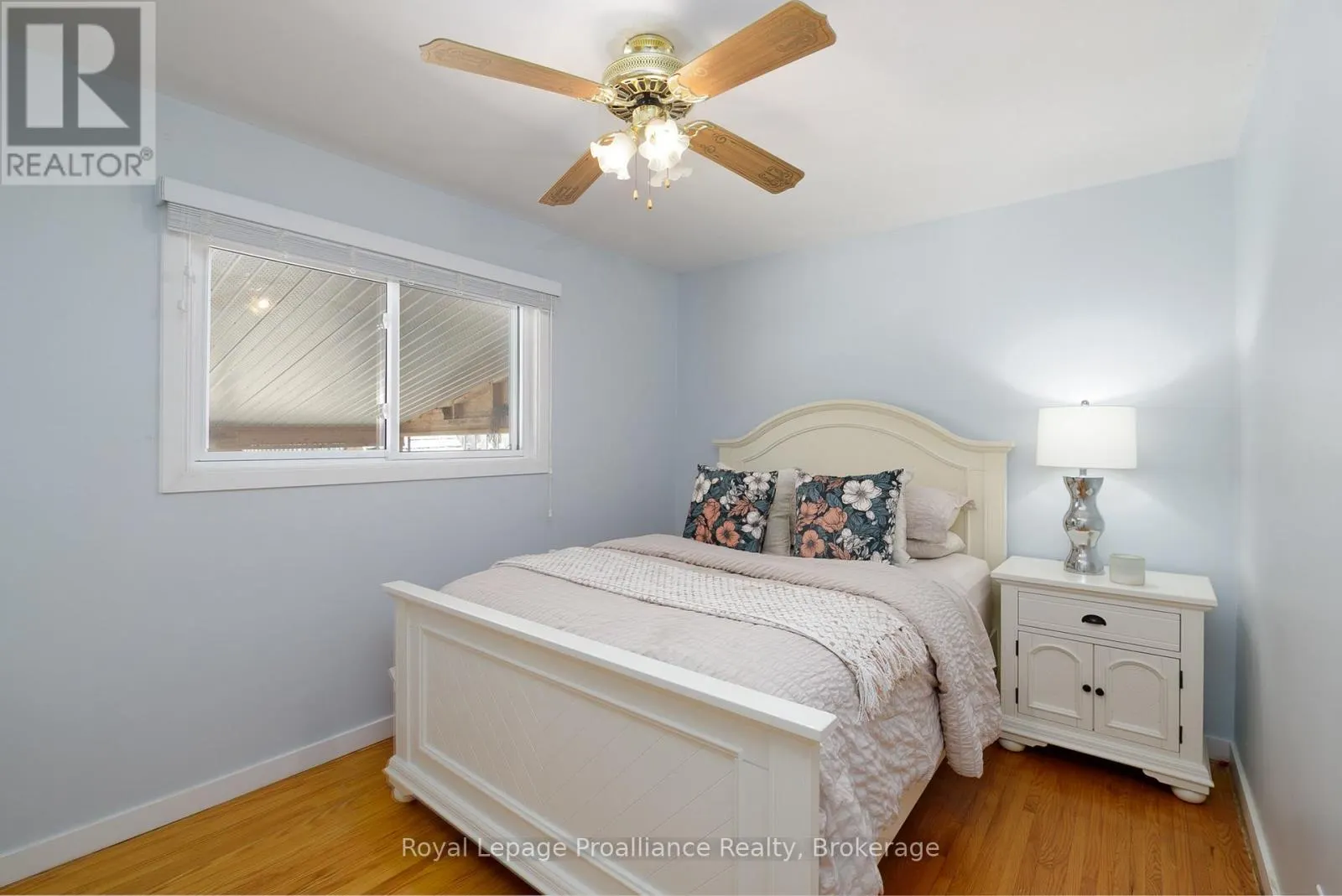 112 PROSPECT HILL