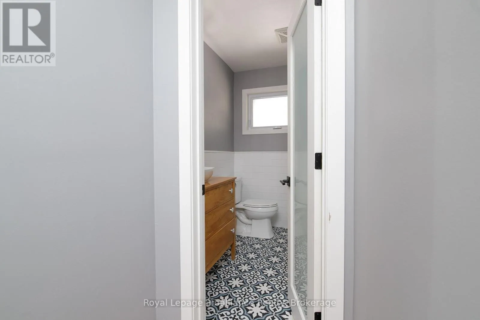 112 PROSPECT HILL
