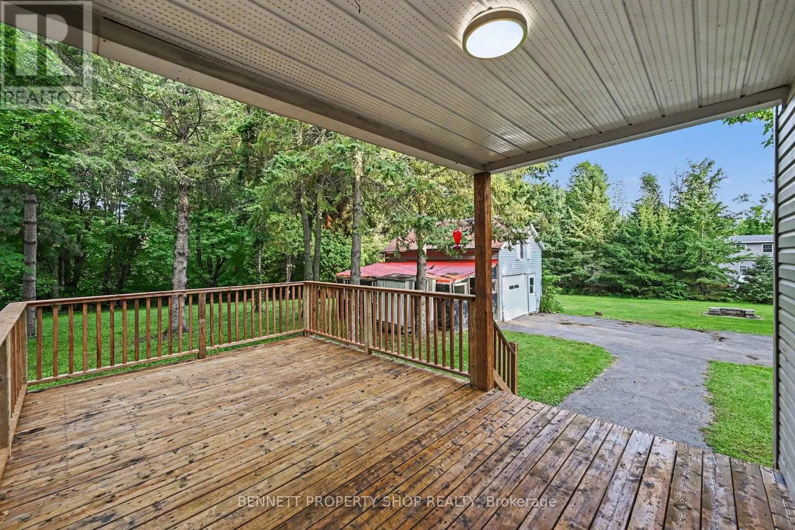 6107 3RD LINE ROAD