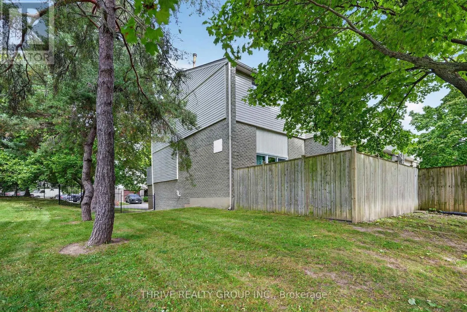 34 - 300 SANDRINGHAM CRESCENT #34