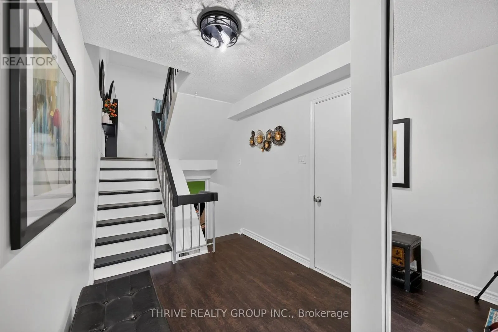 34 - 300 SANDRINGHAM CRESCENT #34