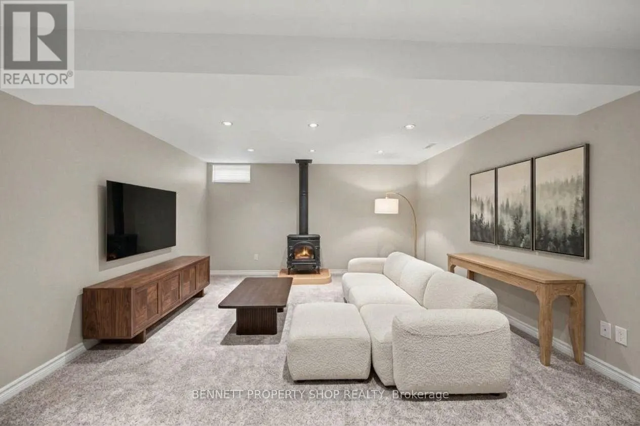 33 PRIME PLACE