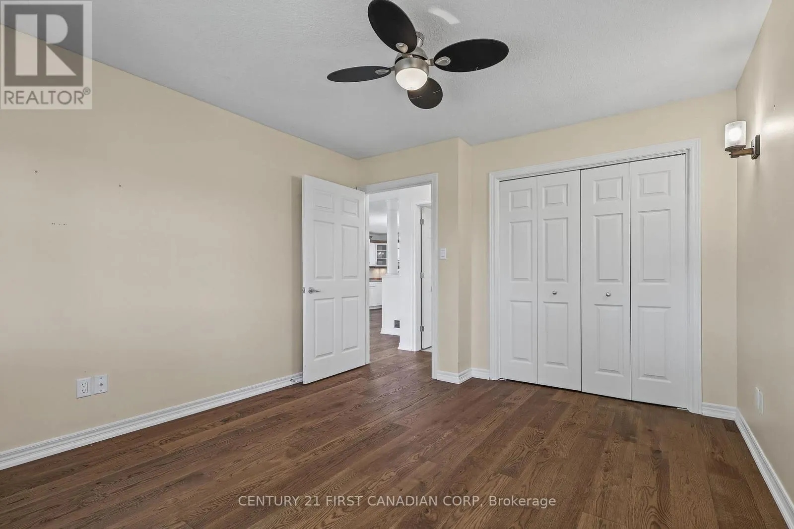 14 - 410 BURWELL ROAD #14