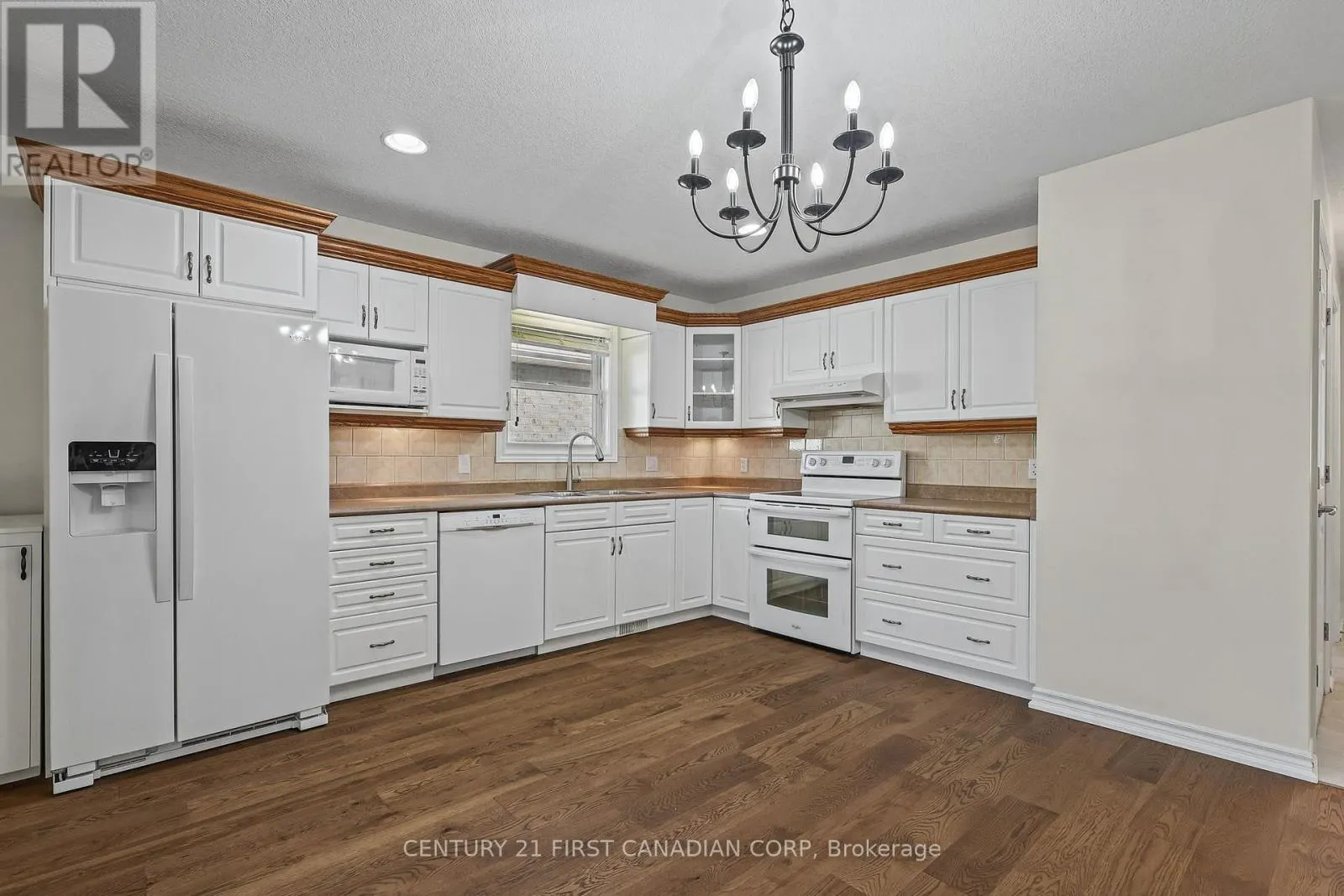 14 - 410 BURWELL ROAD #14