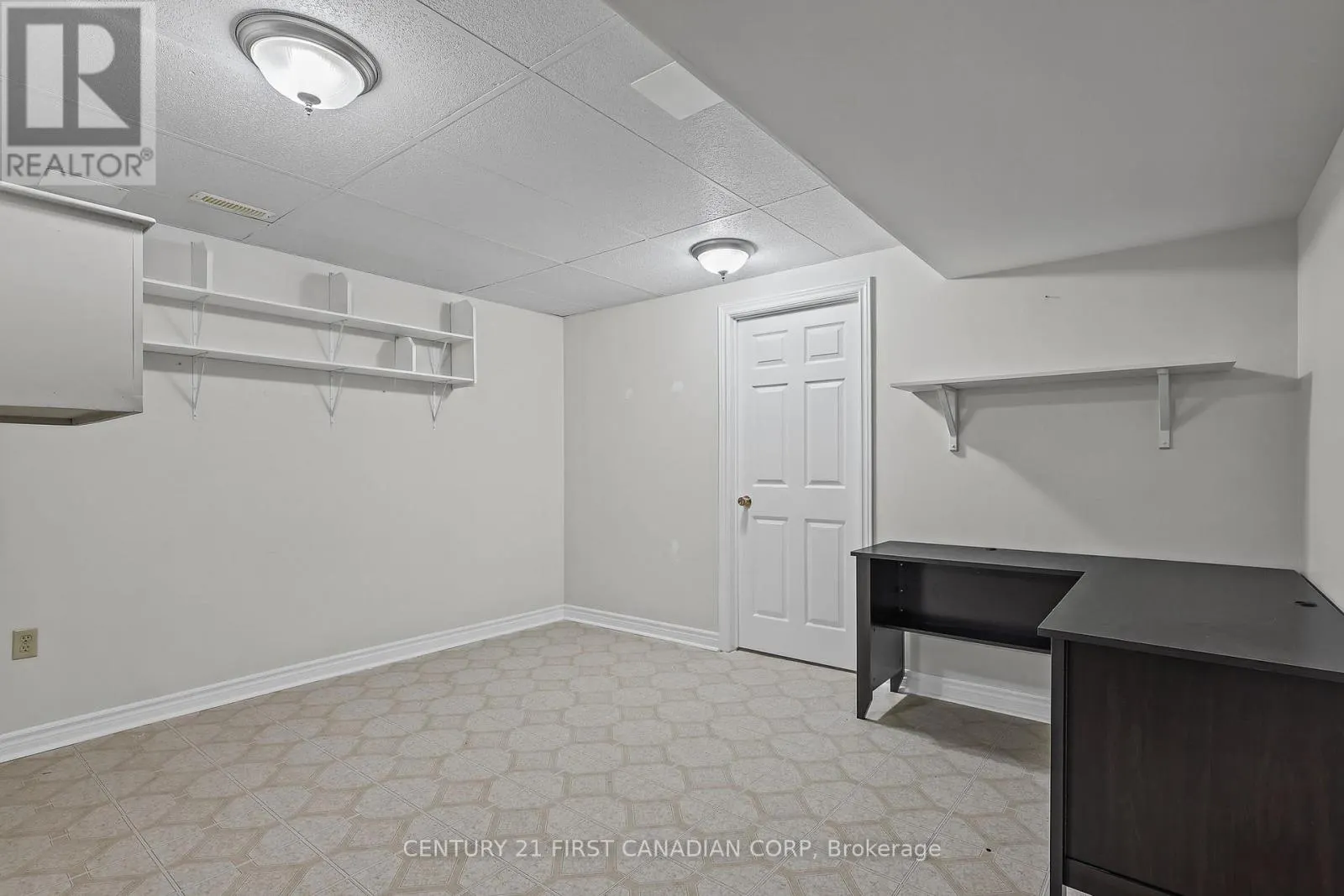 14 - 410 BURWELL ROAD #14