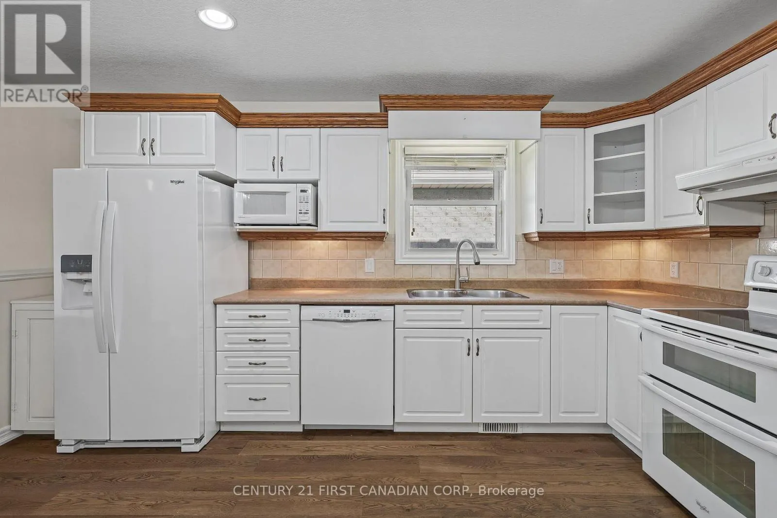 14 - 410 BURWELL ROAD #14