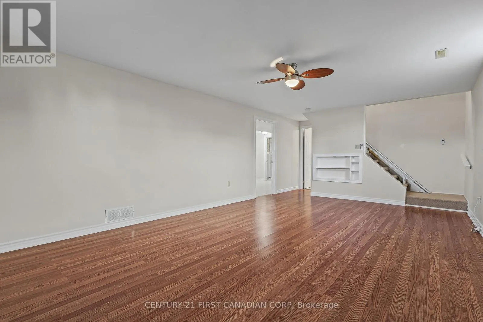 14 - 410 BURWELL ROAD #14