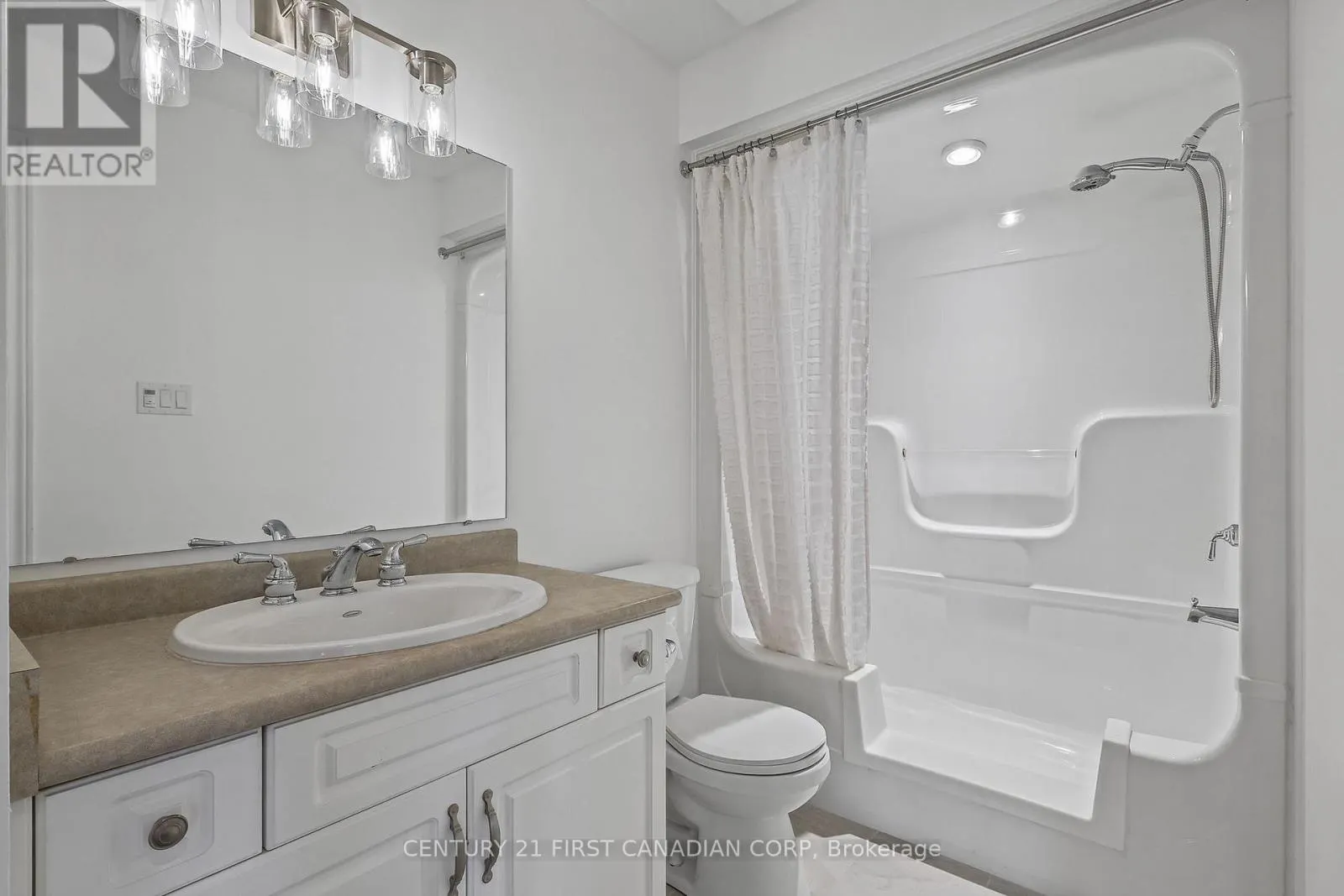 14 - 410 BURWELL ROAD #14