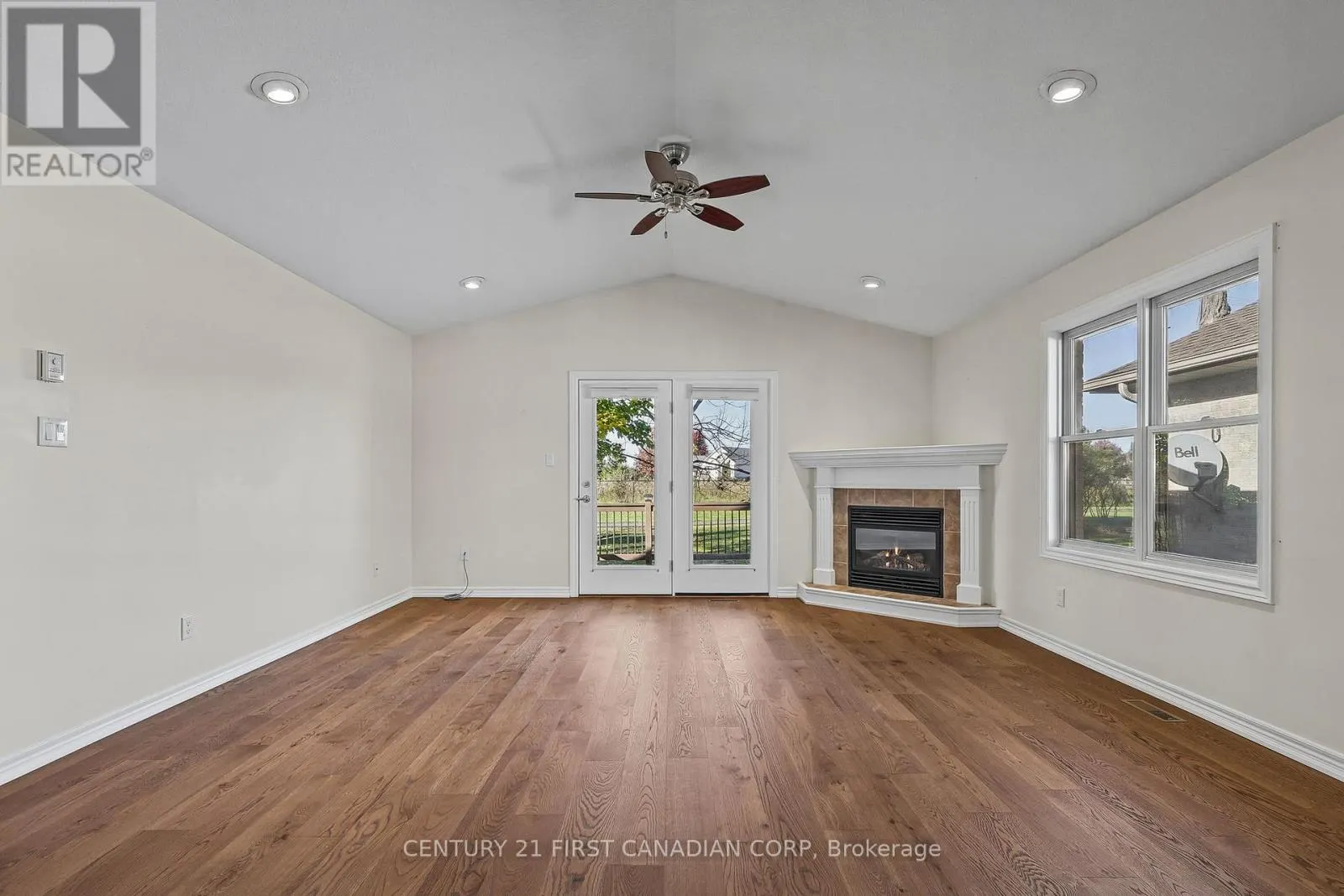 14 - 410 BURWELL ROAD #14