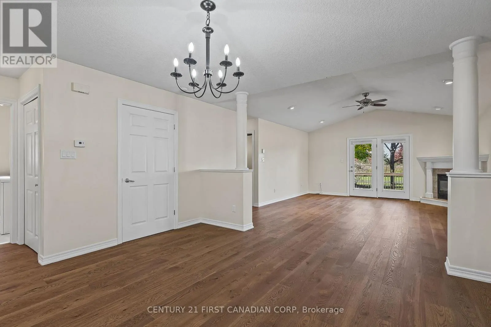14 - 410 BURWELL ROAD #14