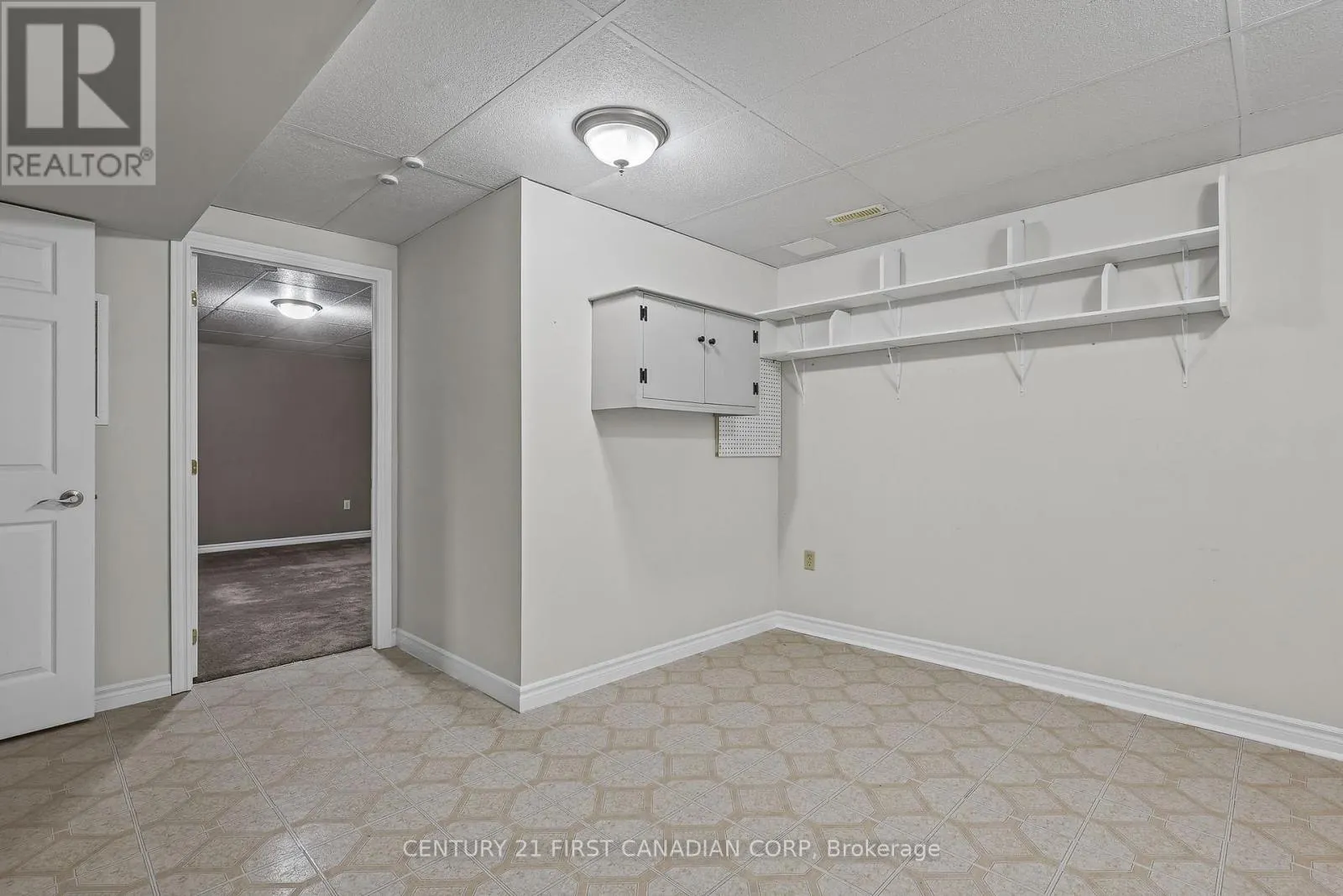 14 - 410 BURWELL ROAD #14