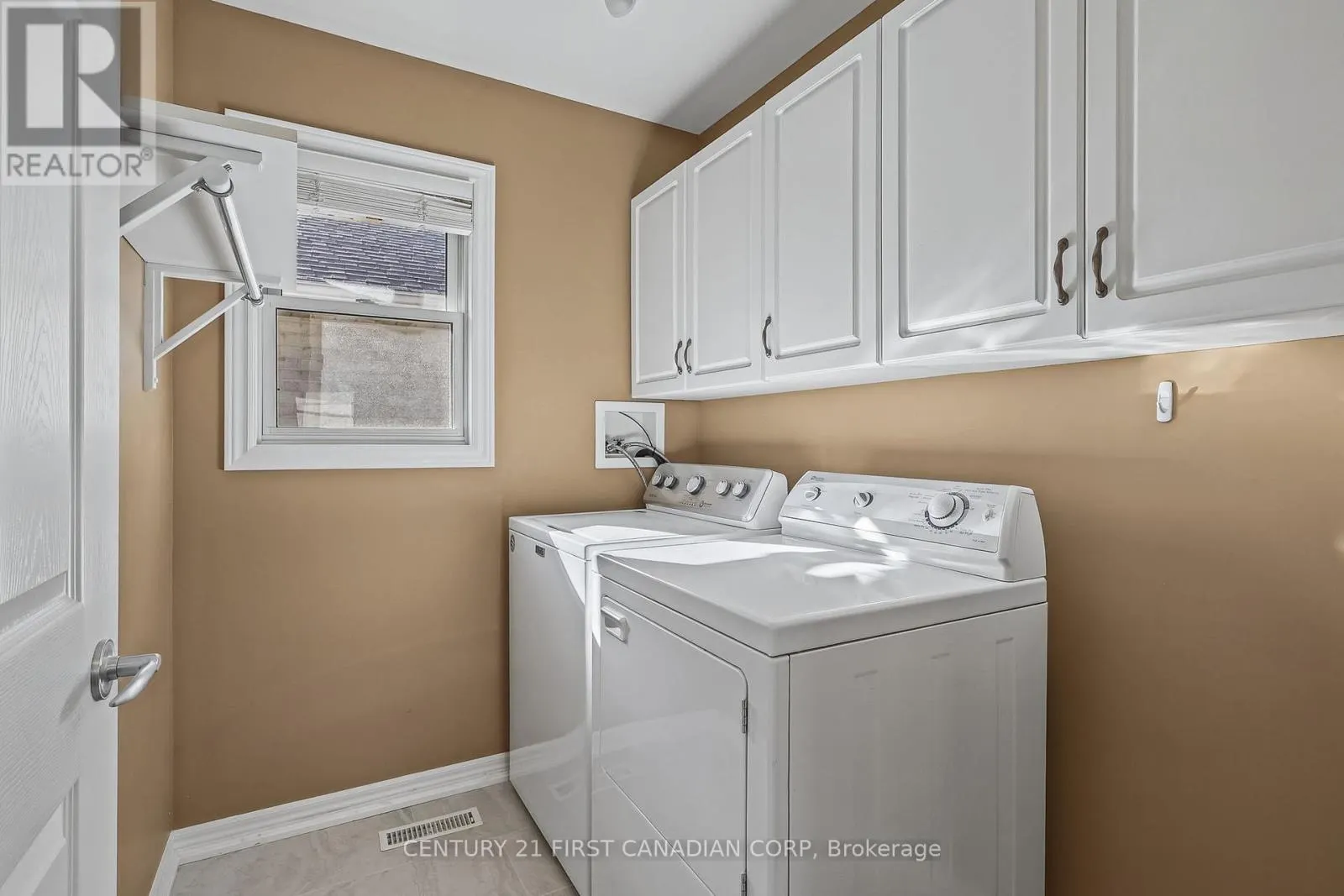 14 - 410 BURWELL ROAD #14
