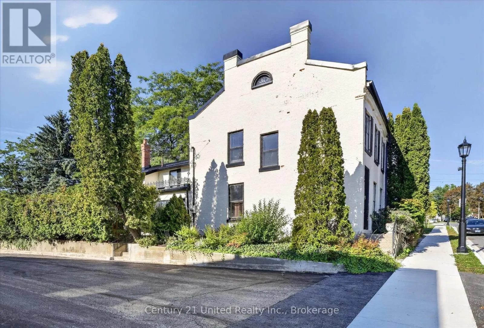 141 WALTON STREET