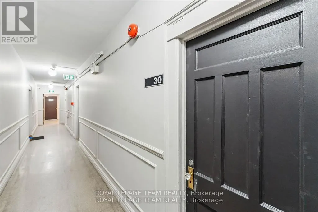 30 - 407 ELGIN STREET