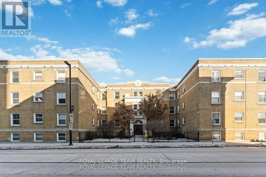 30 - 407 ELGIN STREET