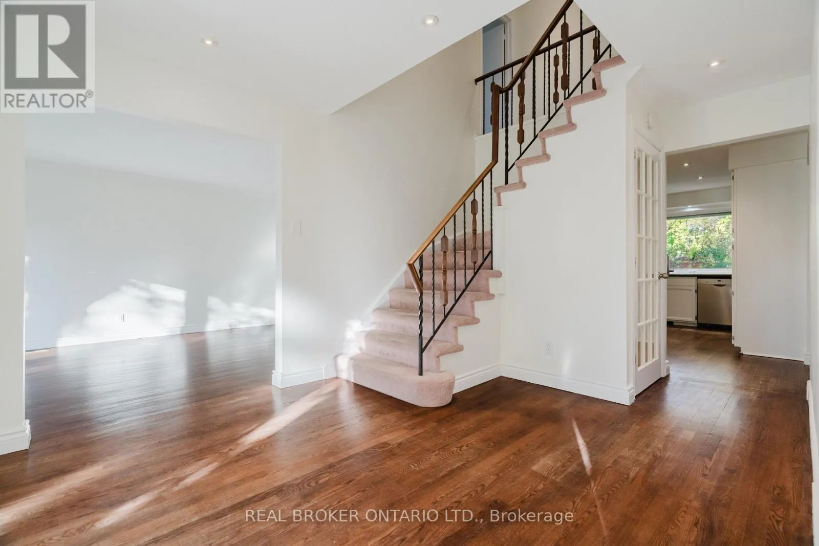 905 PLANTE DRIVE