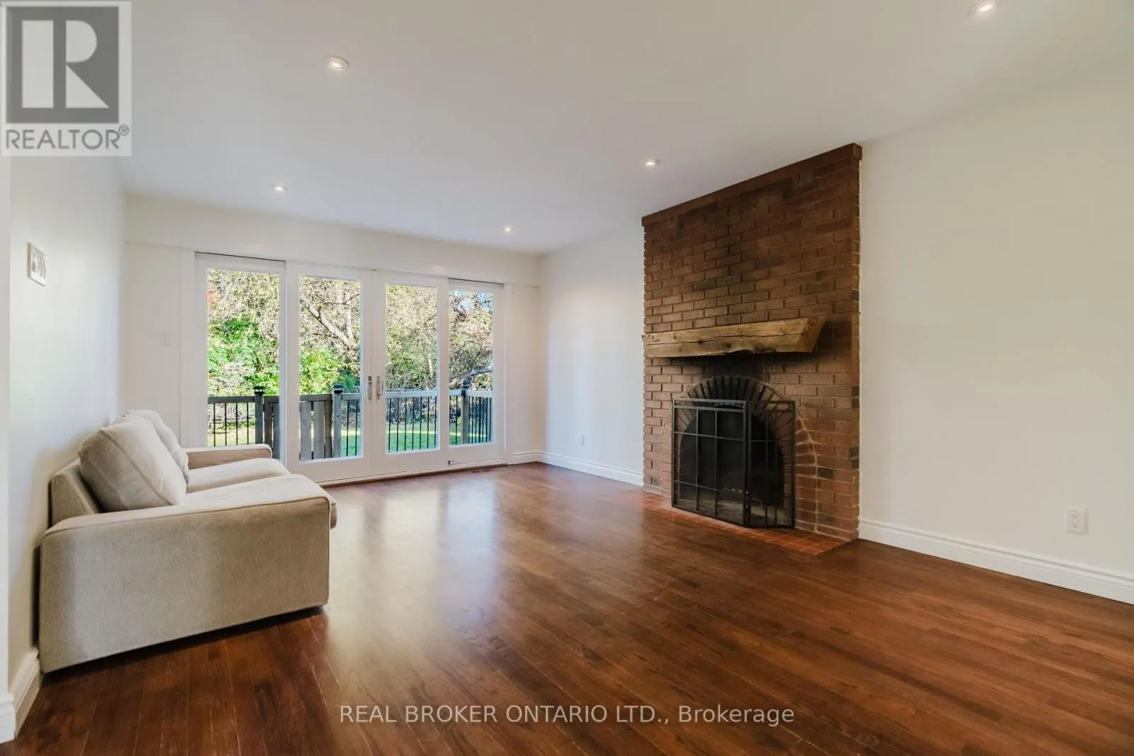 905 PLANTE DRIVE