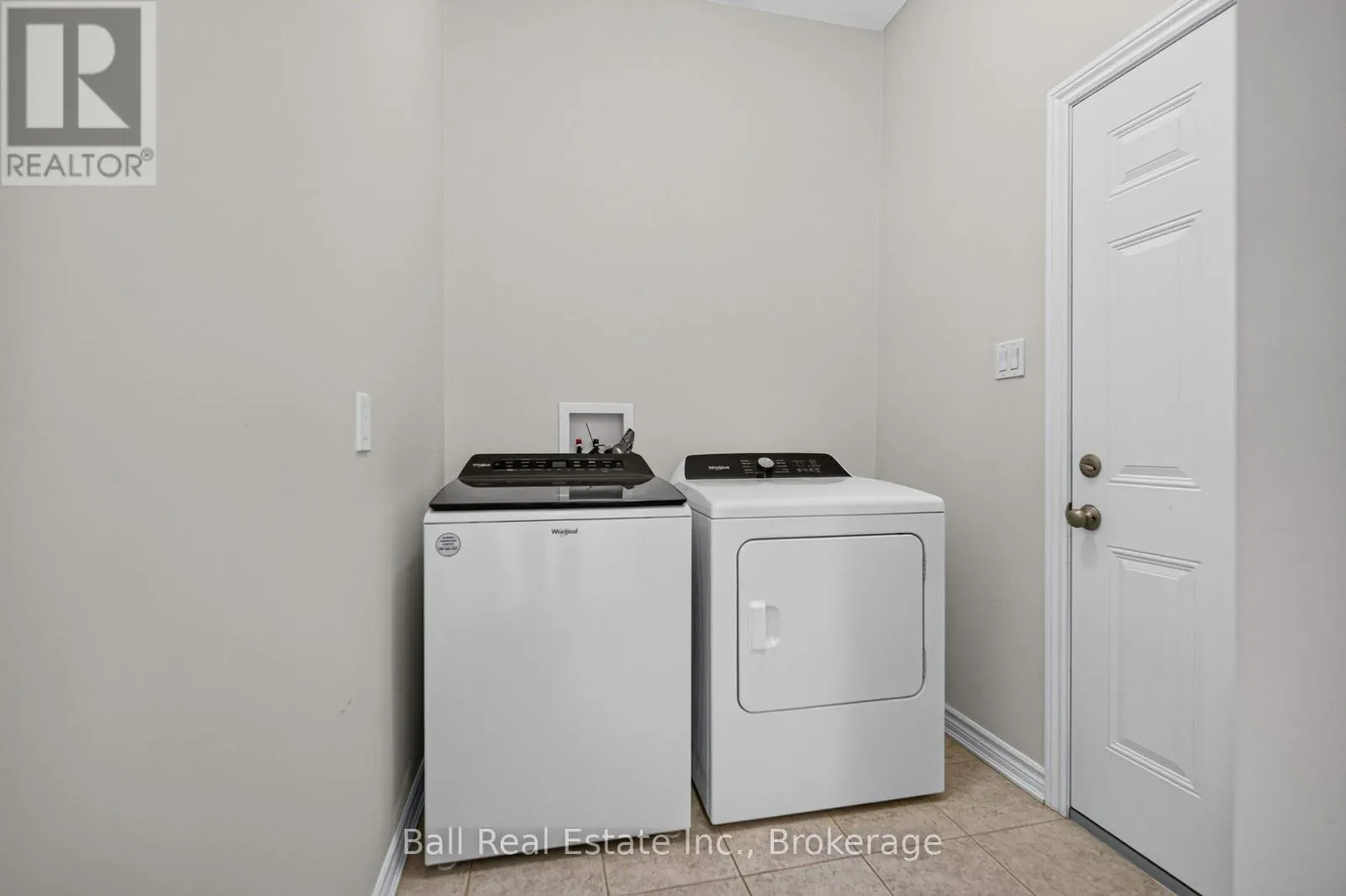 26 - 17 LAKEWOOD CRESCENT #26