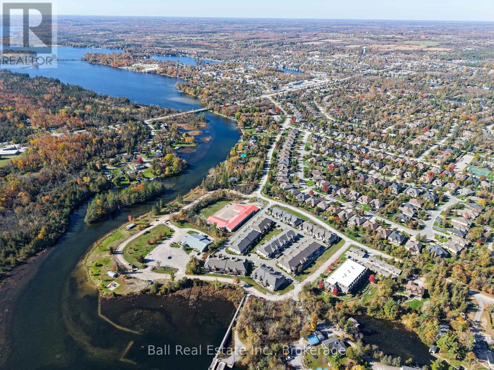 26 - 17 LAKEWOOD CRESCENT #26